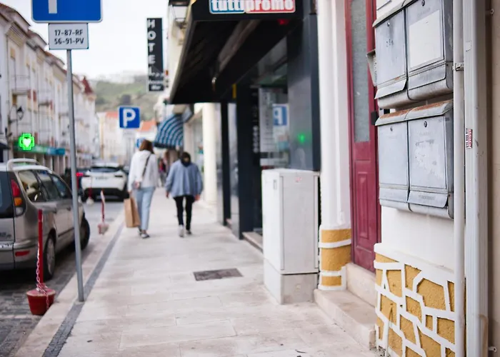 公寓 Charming 3br In The Heart Of Town By Feel *