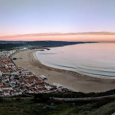 Charming 3br In The Heart Of Town By Feel Nazaré