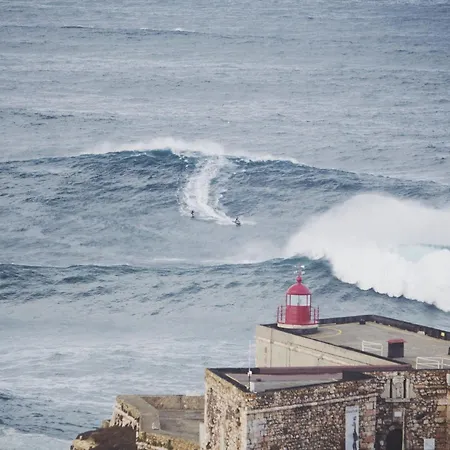 Charming 3br In The Heart Of Town By Feel Nazaré